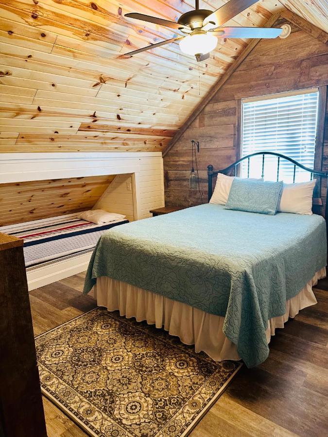 Knotty Squirrel Cabins Mountain View Eksteriør bilde