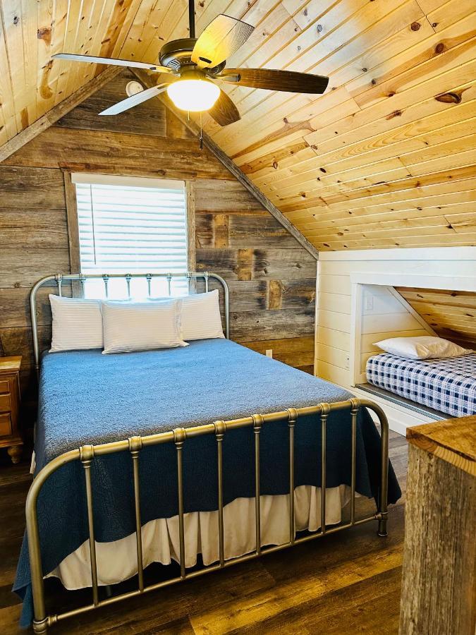 Knotty Squirrel Cabins Mountain View Eksteriør bilde